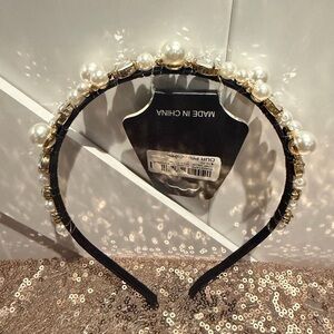 Elegant Pearl and Gold Headband
